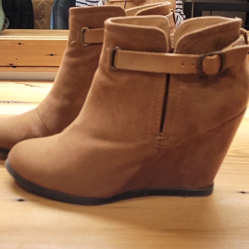Ankle boots
